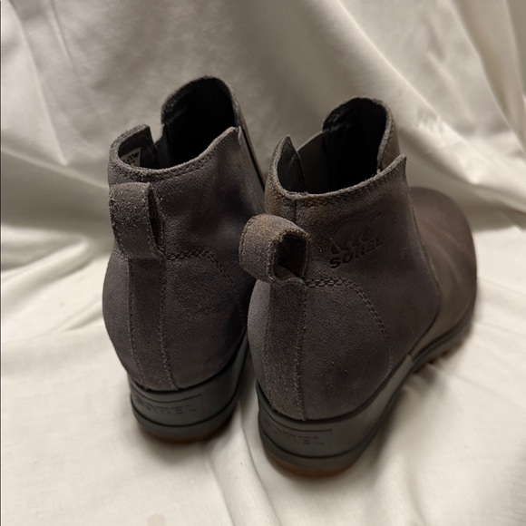Sorel Gray Winter Boots - Picture 4 of 12